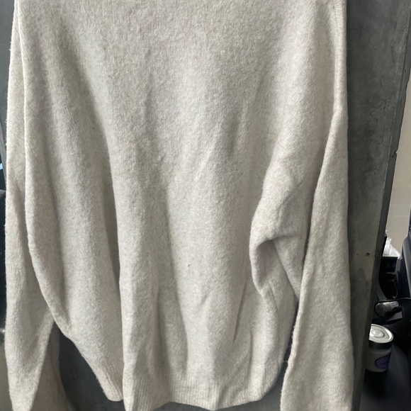 H&M beige wool sweater embroidered with birds size L for women - Picture 6 of 7